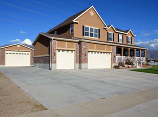 26 N Bonneville Ln, Kaysville, UT 84037