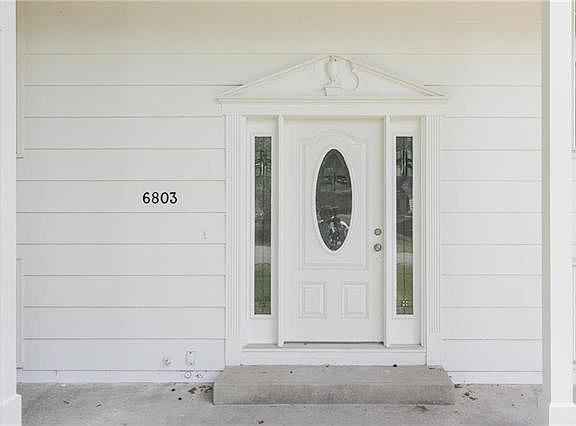 3rd image of 6803 Lakeshore Dr