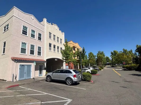 776 McClelland Dr, Windsor, CA 95492