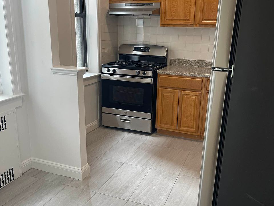 1st image of 35-03 29th St #3
