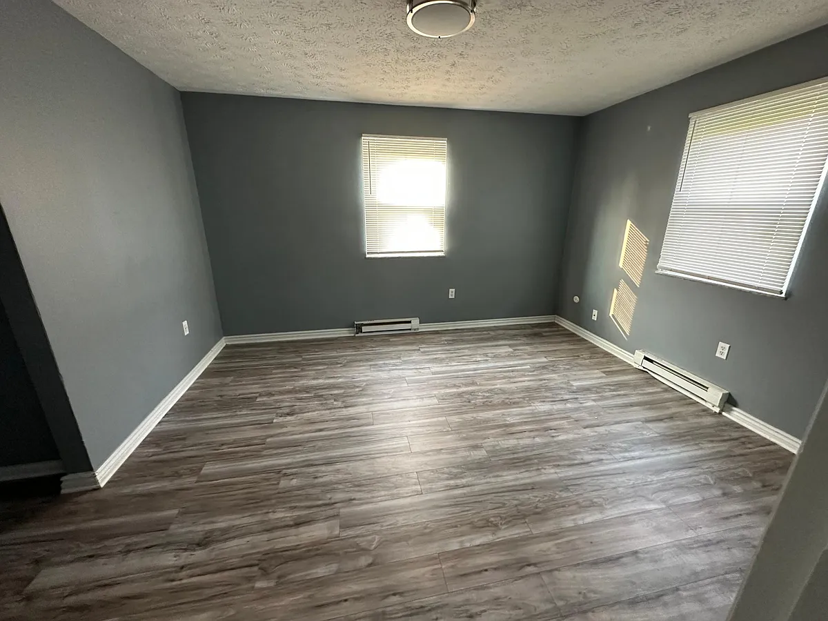 Building Photo - 524 Cherry Hill Dr #E