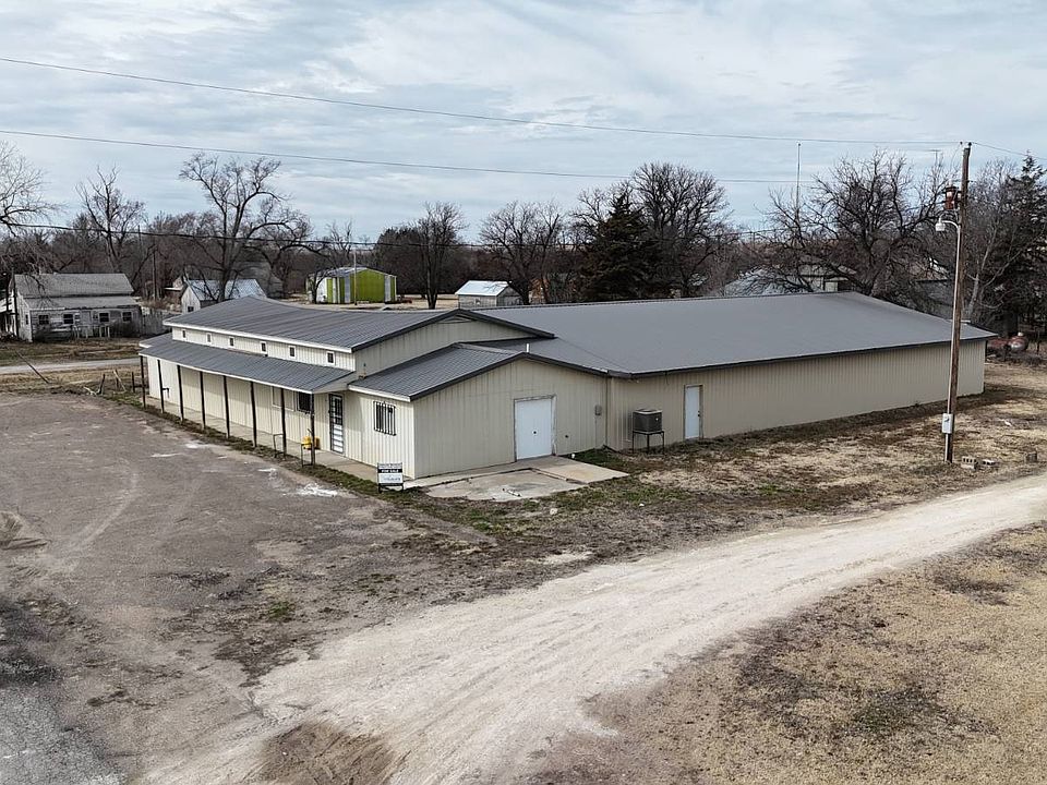1st image of 518 3rd St