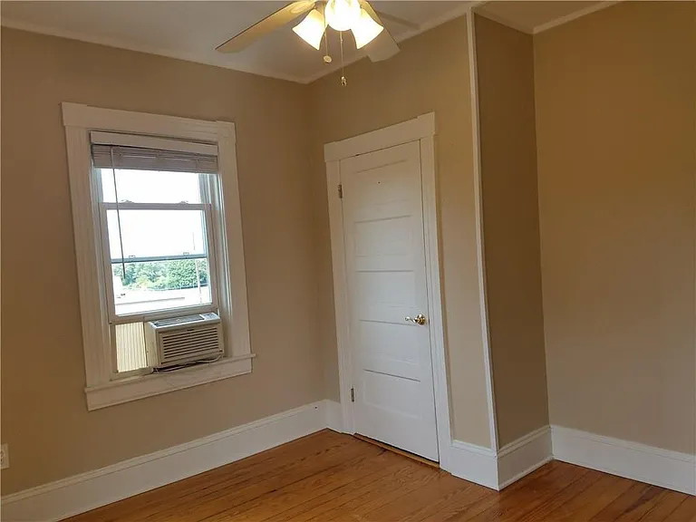 3 Bay View Ave #6 — Photo 22