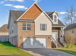 713 W Accipiter Cir, Clarksville, TN 37043