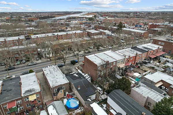 Sold by Keller Williams Realty Landmark II | media 2
