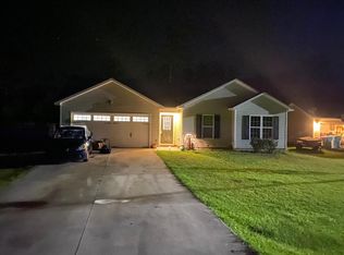 216 Sweet Gum Ln, Richlands, NC 28574