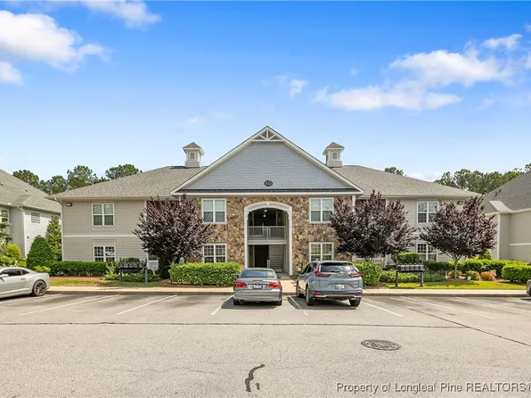 310 Gallery Dr Unit 201, Spring Lake, NC 28390
