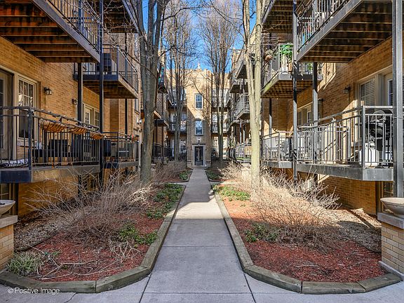 2nd image of 2239 N Lincoln Ave APT 2B