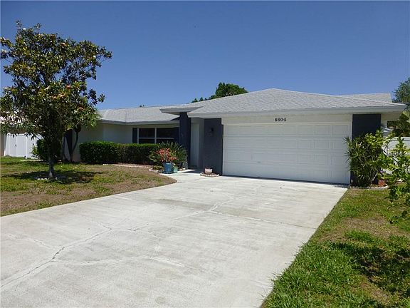 3rd image of 6604 29th Ave W
