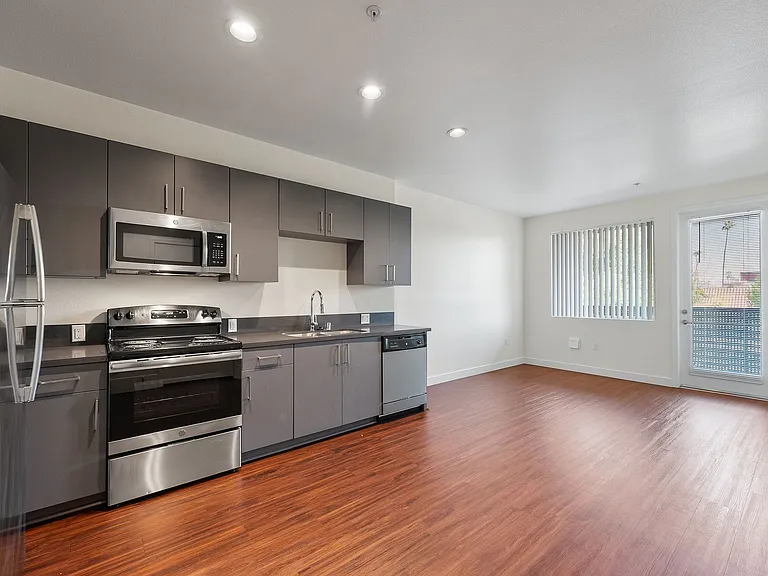 Mission Lofts — Photo 23