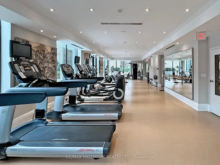 619 Avenue Rd #201 — Photo 39