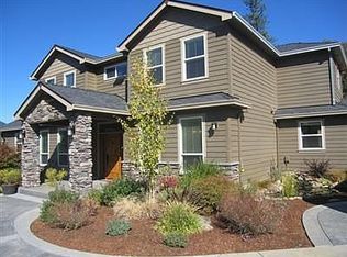 3390 Foots Creek Rd, Gold Hill, OR 97525