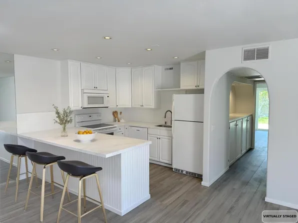 1262 Sunflower Cir N, Palm Springs, CA 92262