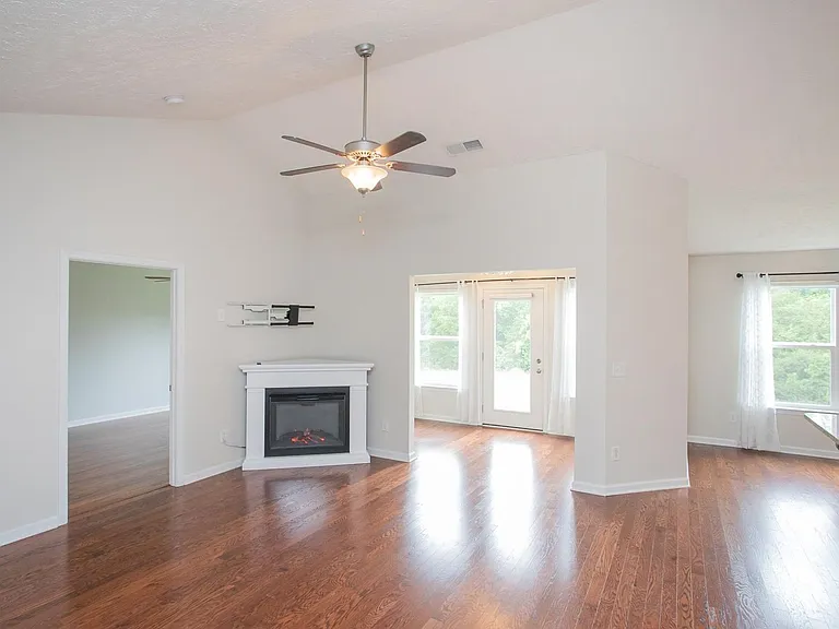 395 Devon Chase Hl #6402 — Photo 5