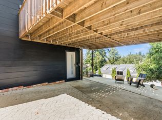 5915B Alhambra Ave, Oakland, CA 94611
