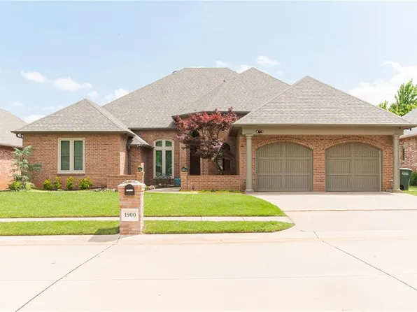 1900 Red Prairie Dr, Edmond, OK 73025