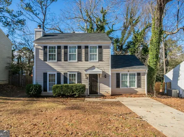 4626 Garden Hills Dr, Stone Mountain, GA 30083