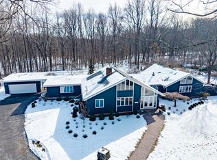 5 Mohawk Lane, Woodbridge, CT 06525