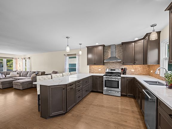 4th image of 0S579 Robbins St