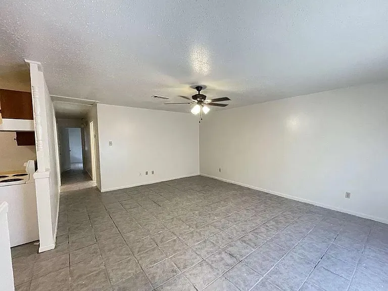 1201 Airline Dr #1201 — Photo 6