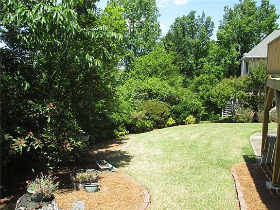 2nd image of 3822 Upland Dr
