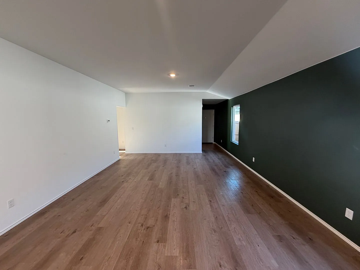 Beautiful 3 Bed 2 bath in N. OKC — Photo 3