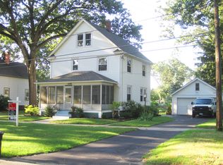124 Massachusetts Ave, Longmeadow, MA 01106