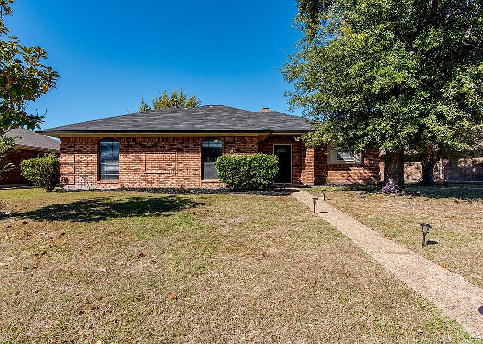 1st image of 5207 Highridge Dr