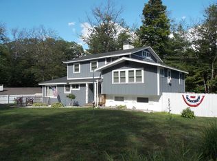 95 Ash St, North Conway, NH 03860