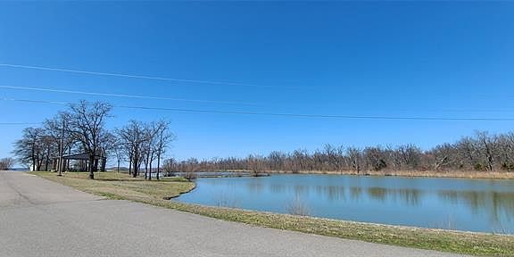 4th image of 36681 Dogwood Ln