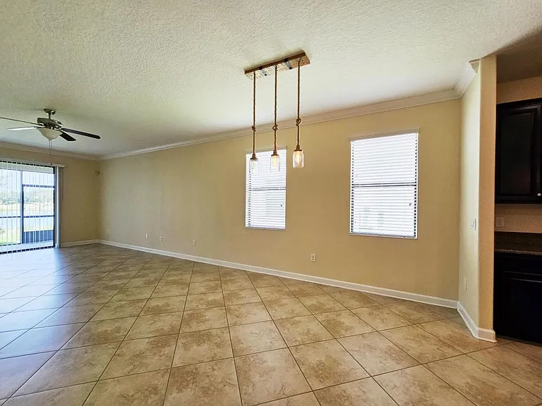 7468 Fairgrove Ave — Photo 10