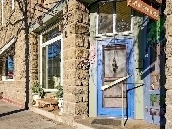105 E Main St, Enterprise, OR 97828