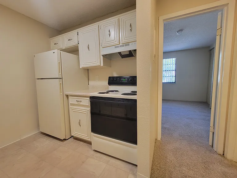 Marcell Garden Apartments — Photo 18
