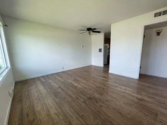 1428 Coburn Ave — Photo 9
