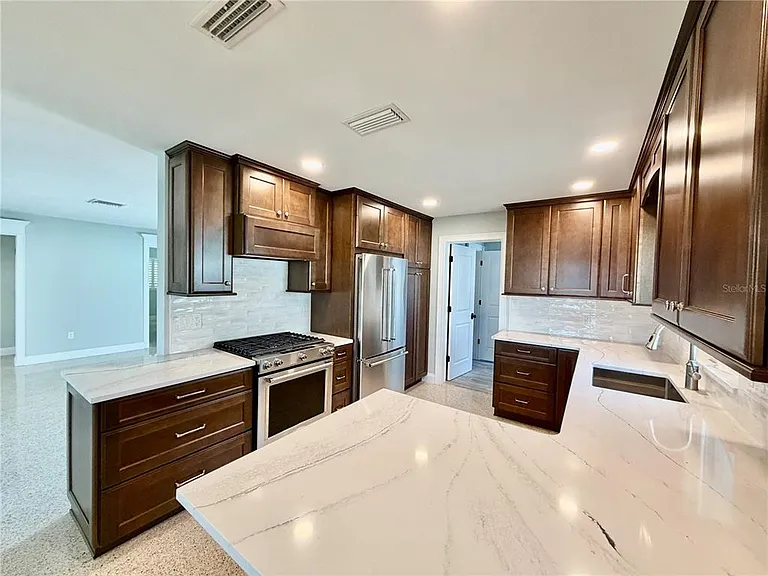 17045 Dolphin Dr — Photo 8