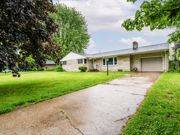 538 Monterey Dr, Benton Harbor, MI 49022