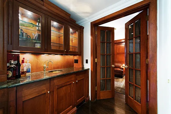 Sold by Ann Weintraub, Ltd. | media 4