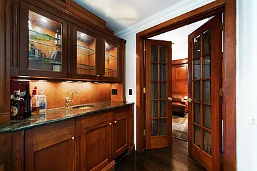 Sold by Ann Weintraub, Ltd.