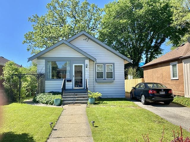1st image of 141 Highwood Ave