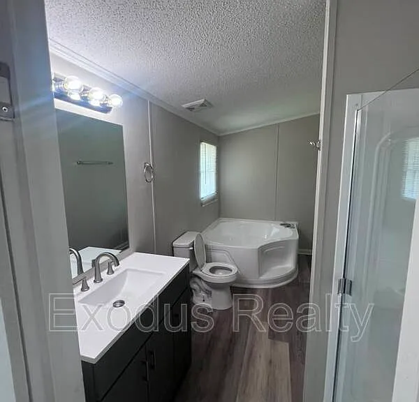 114 Kathleen Ter — Photo 32