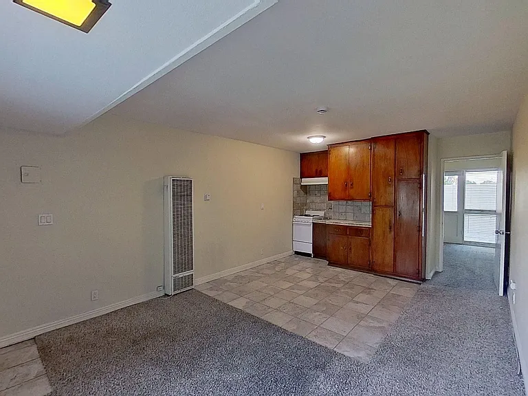 11016 Paloma Ave — Photo 2