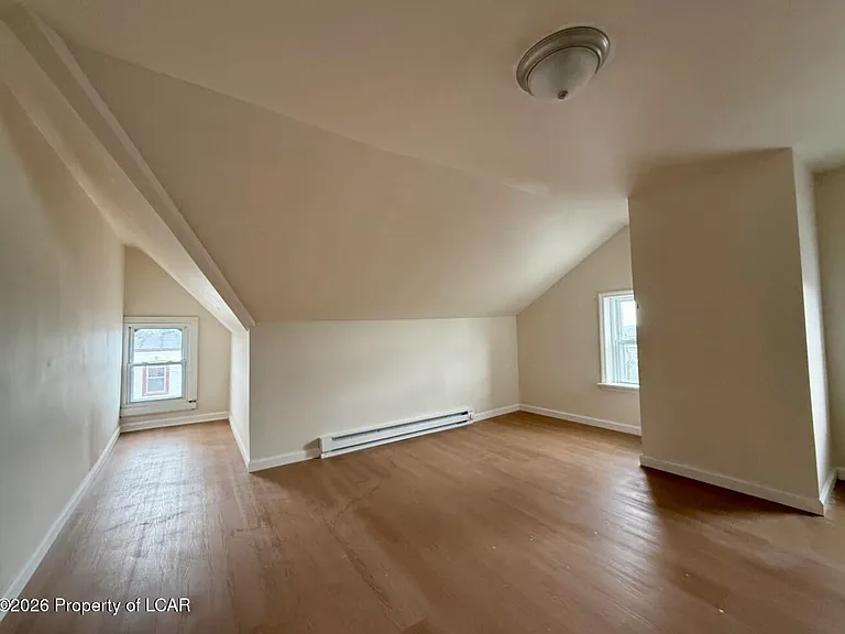 538 Carson St #1 — Photo 11