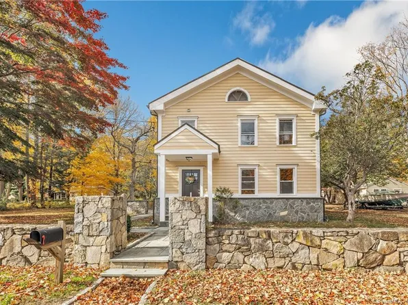 1158 W River St, Milford, CT 06461