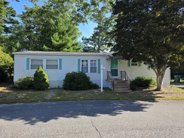 3 Lincoln Cir, Carver, MA 02330