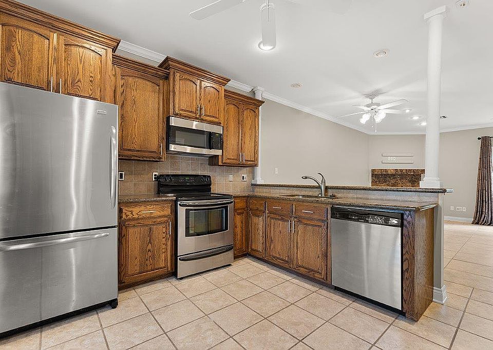 1st image of 210 Doctor Michael Debakey Dr APT D