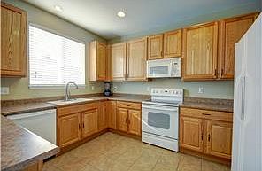 4th image of 10153 Uravan St