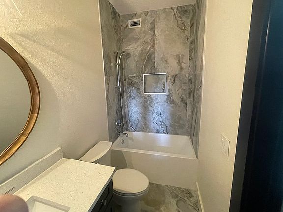 5th image of 2735 Riverside Ave #1-A