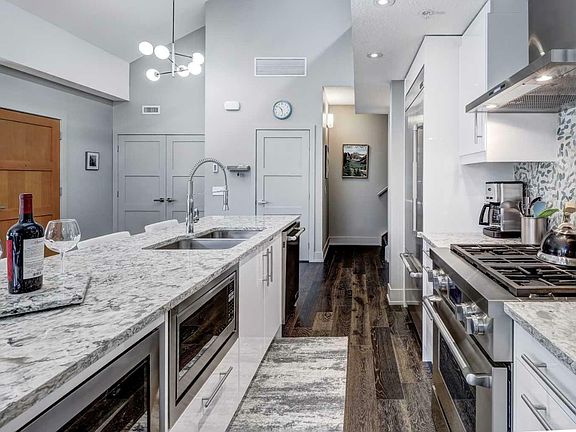 4th image of 3000 A Stewart Creek Dr #203