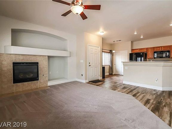 5th image of 1065 Thrill Ct Unit 2