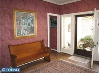 3 Fetlock Ln, Blue Bell, PA 19422